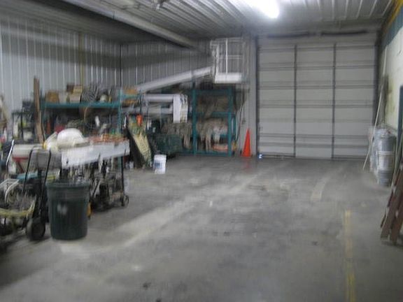 4th image of 1935 Stillman Dr