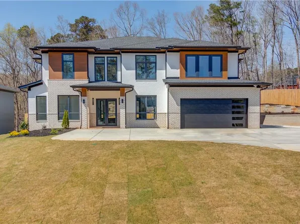 816 Riverside Rd, Buford, GA 30518