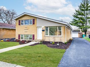 15053 Kildare Ave, Midlothian, IL 60445