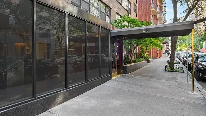 Sold by Compass | media 23