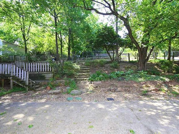 4th image of 4525 N Lookout St