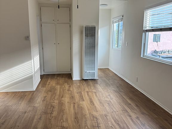 3rd image of 11360 Culver Blvd #6