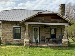 605 W Main St, Byrdstown, TN 38549