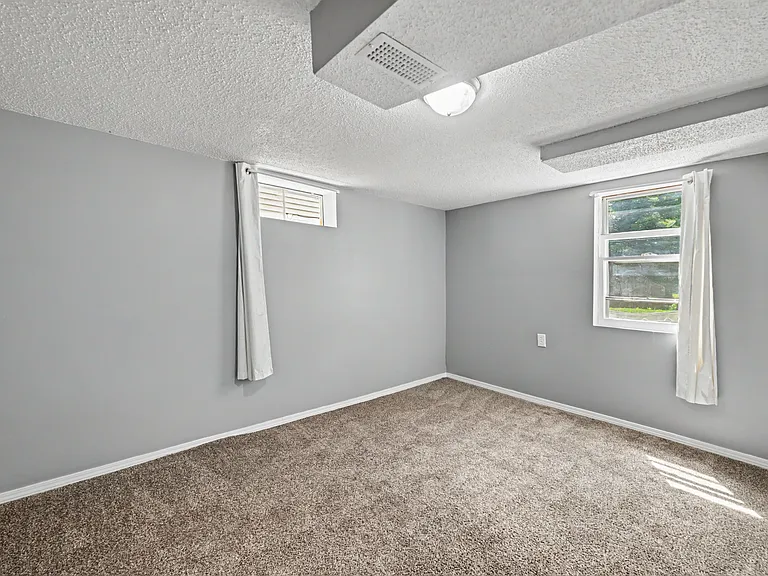 2130 S 47th St — Photo 7