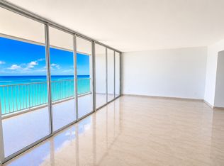 4745 Avenida Isla Verde Villas Del Mar Est #H, Carolina, PR 00979