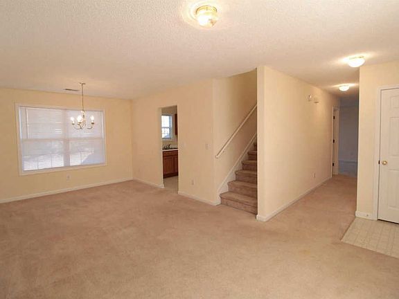 3rd image of 127 Ashewood Lake Dr