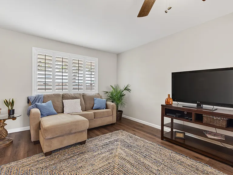 10135 W Andover Ave — Photo 25
