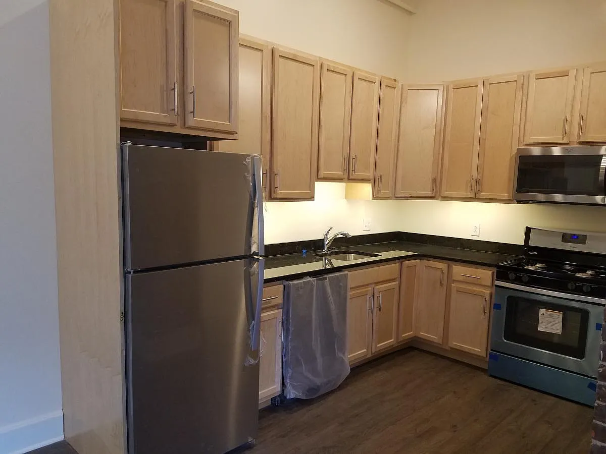 2 bed, 700 sqft, $1,500 — Photo 3
