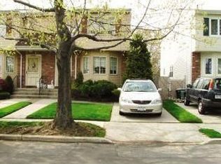 63 Ilyse Ct, Staten Island, NY 10306