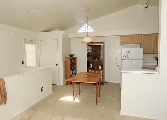 4th image of 1327 E Pantera Ln