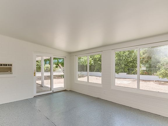 5th image of 10223 W Palmer Dr