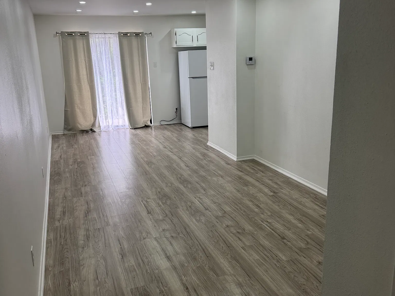 2 bed, 937 sqft, $1,000 — Photo 1