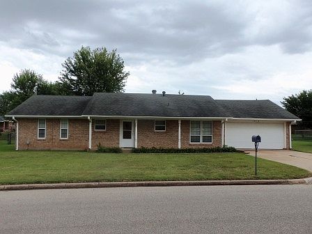 1st image of 1014 N Brookwood Dr