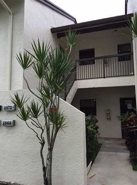 1st image of 2572 Carambola Cir N