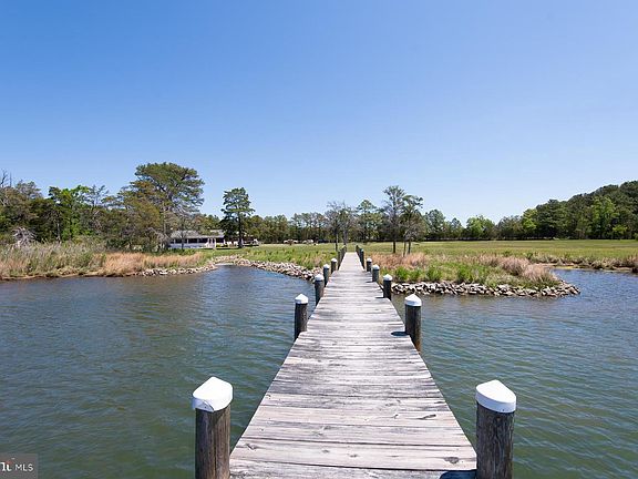 2nd image of 1661 Town Point Rd