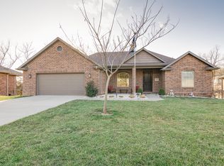 1408 Pleasant Valley Dr, Jefferson City, MO 65109