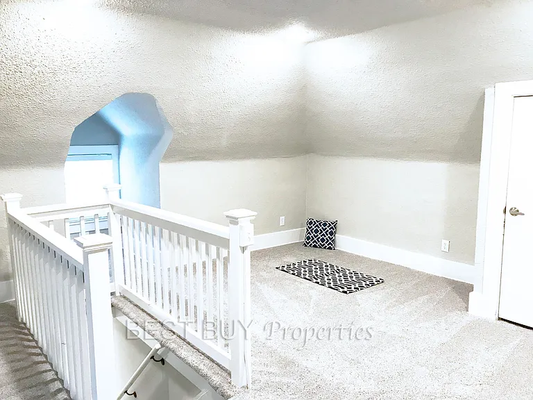 120 S Emma St — Photo 9