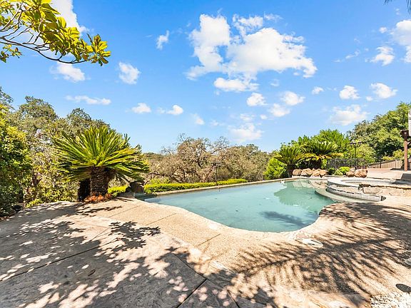 5th image of 1580 Vista Ridge Way