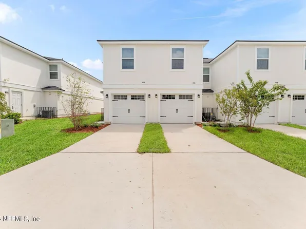 8518 MCGIRTS VILLAGE Lane, Jacksonville, FL 32210