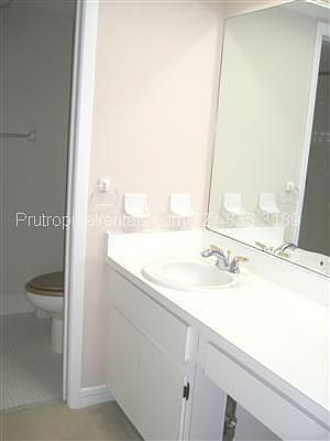 4th image of 131 Lakeside Dr