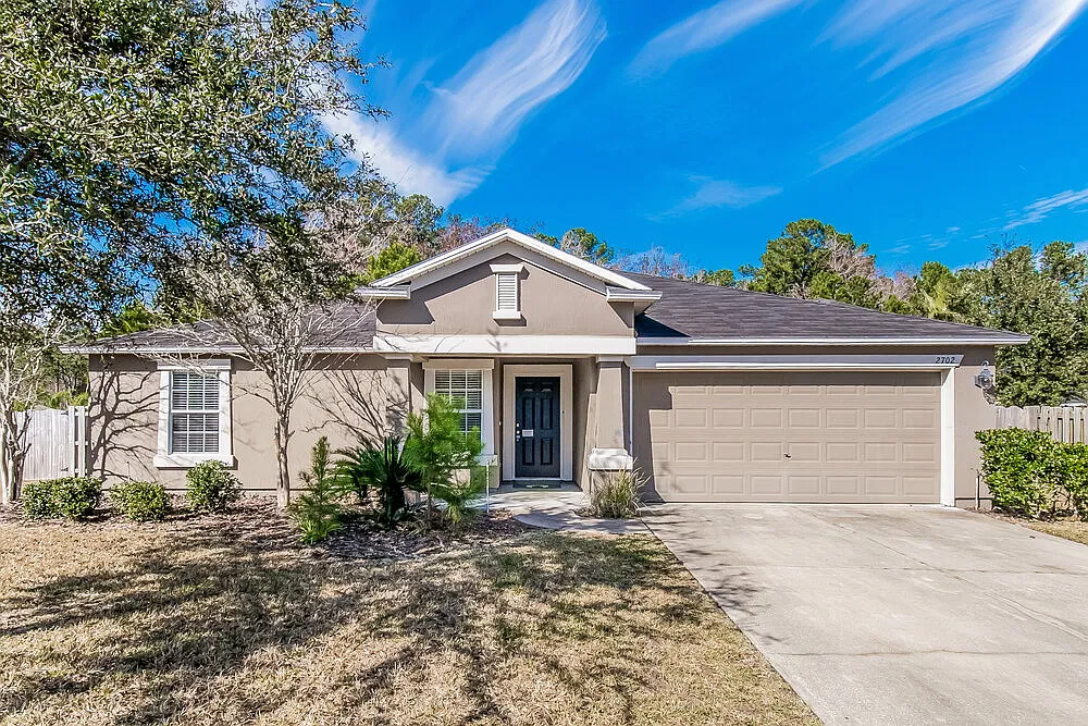 3 bed, 2.0 bath, 1433 sqft, $1,970 — Photo 1
