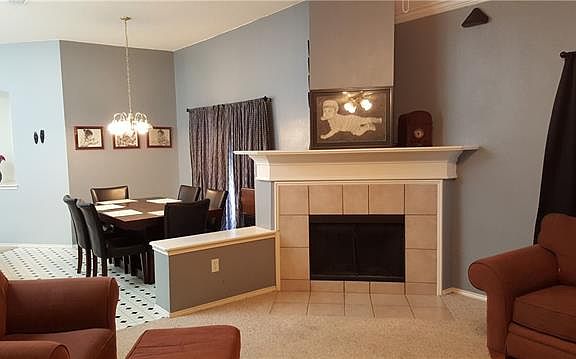 2nd image of 1327 Calvert Dr