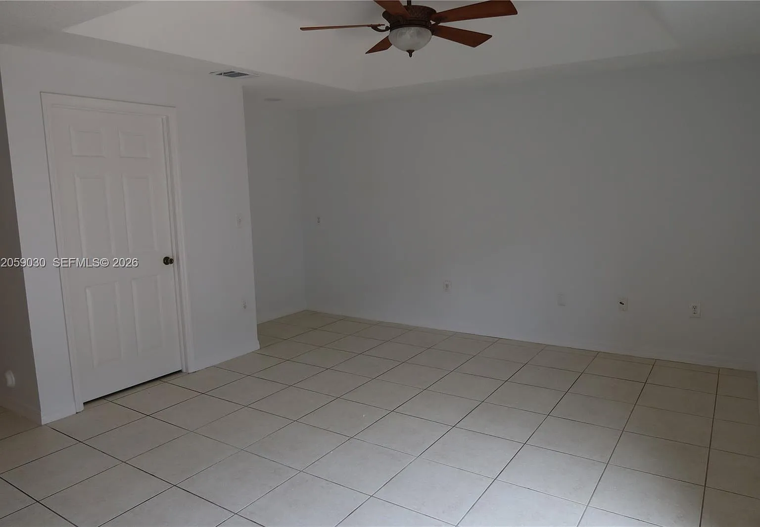 Kendall Village Townvilla — Photo 4