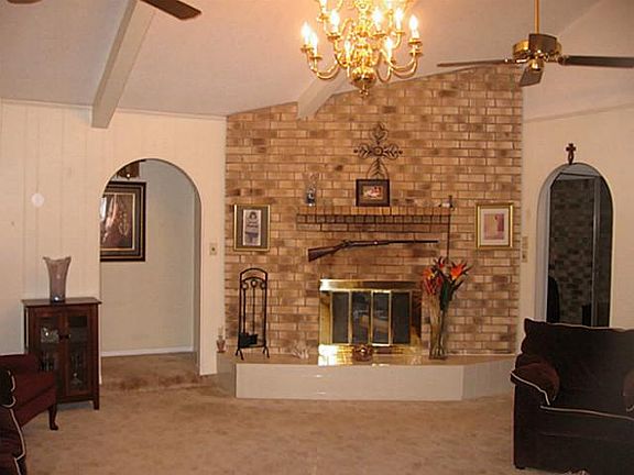 2nd image of 1934 Westwood Dr