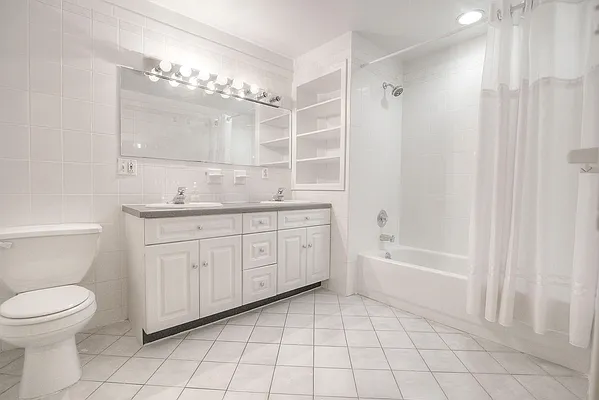 Rented by KNP Realty LLC | media 4