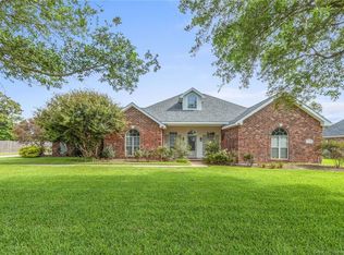 1806 Plantation Dr, Lake Charles, LA 70605