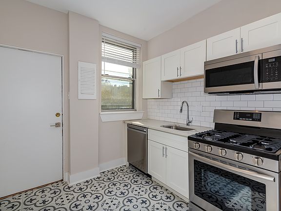 2nd image of 4258 Shaw Blvd #1H