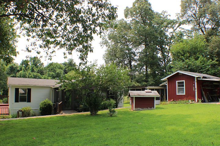 1st image of 10 Tucker Ln