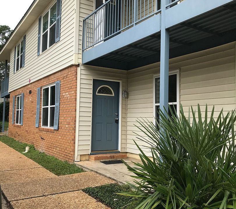 1st image of 152B Locke St #152-B