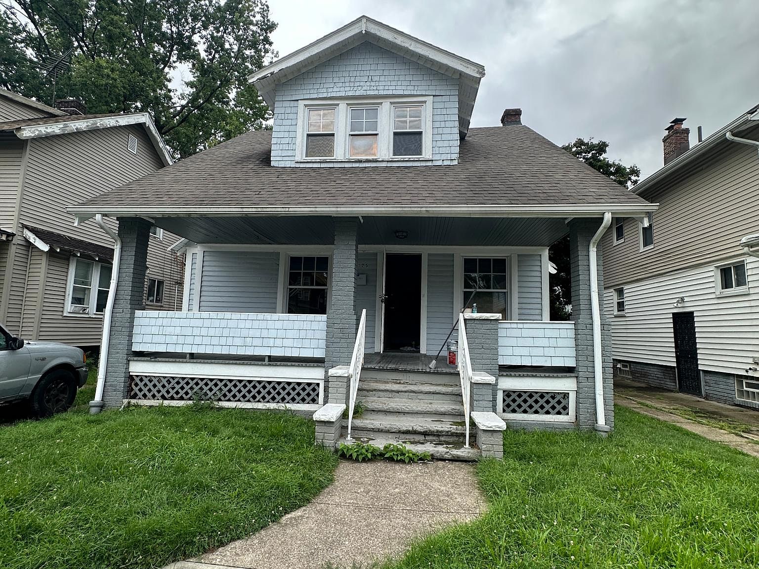 1125 E 144th St, Cleveland, OH 44110 | Zillow