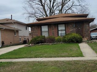 18142 Ravisloe Ter, Country Club Hills, IL 60478