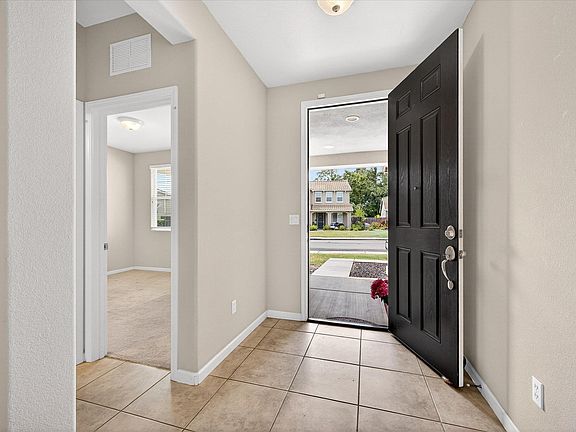 4th image of 24 Mandrake Ct