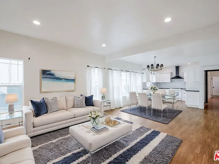 6110 De Longpre Ave #4 — Photo 5