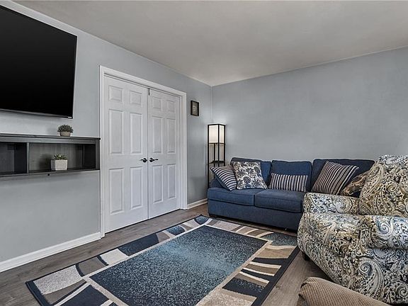 2nd image of 3413 Dickens Dr