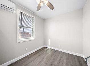 614 35th St #2, Galveston, TX 77550