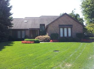 29222 Valley Bend Ct, Farmington Hills, MI 48331