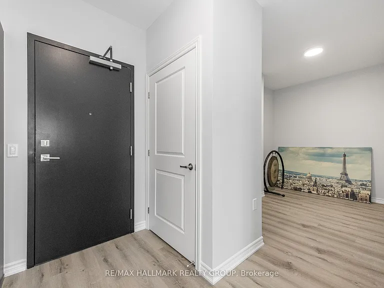 1350 Hemlock Rd #404 — Photo 4
