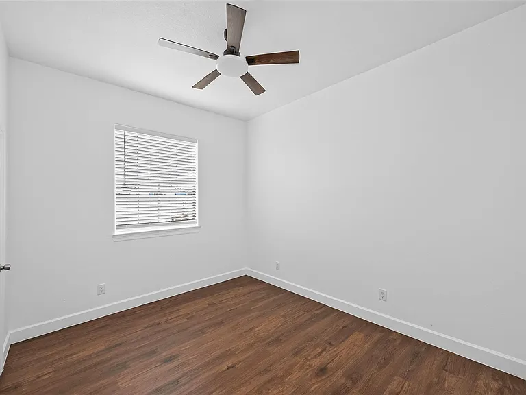 20003 Fieldtree Dr — Photo 29