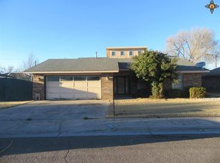 1406 W Caprock St, Hobbs, NM 88240