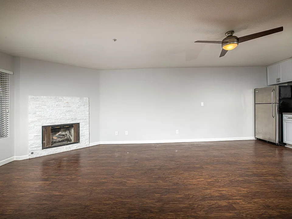 5763 Riley Street