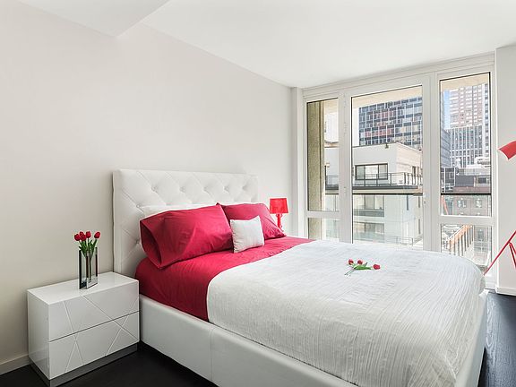5th image of 235 E 44th St APT 3D