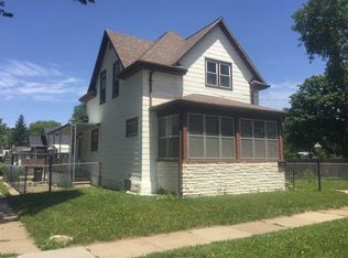 122 W Parker St, Waterloo, IA 50703