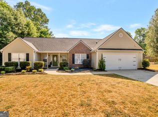 312 Rockingham Dr, Loganville, GA 30052