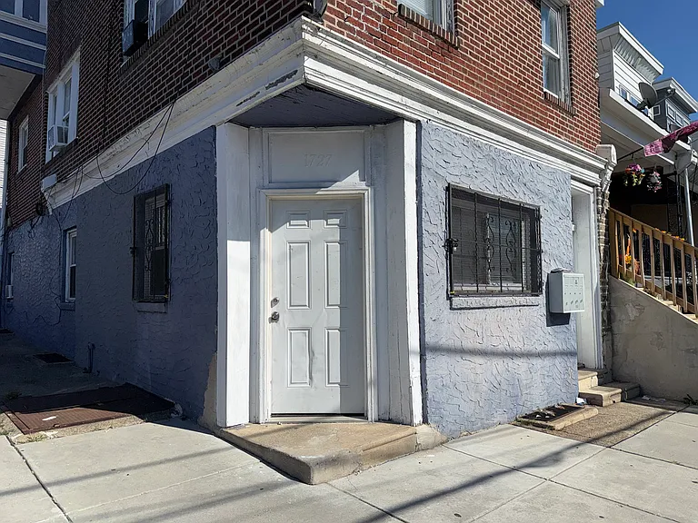 1727 Bridge St #1 — Photo 15