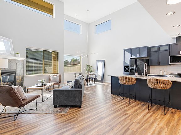 4th image of 2417 Delle Celle Dr