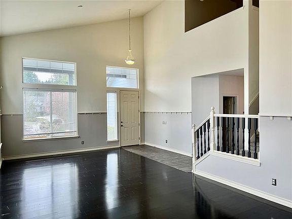 3rd image of 19204 Evergreen Dr